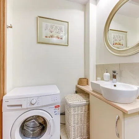 Platinium Old Town Gardens Apartment